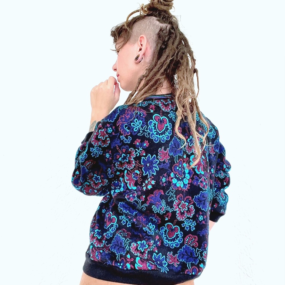90s 𝑣𝑖𝑛𝑡𝑎𝑔𝑒 𝑠𝑤𝑒𝑎𝑡𝑒𝑟 funky unisex 3/4